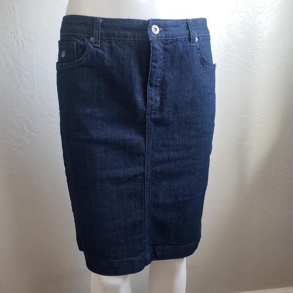 Gloria Vanderbilt Jean Skirt Size 10 | Color: Blue | - Picture 2 of 7